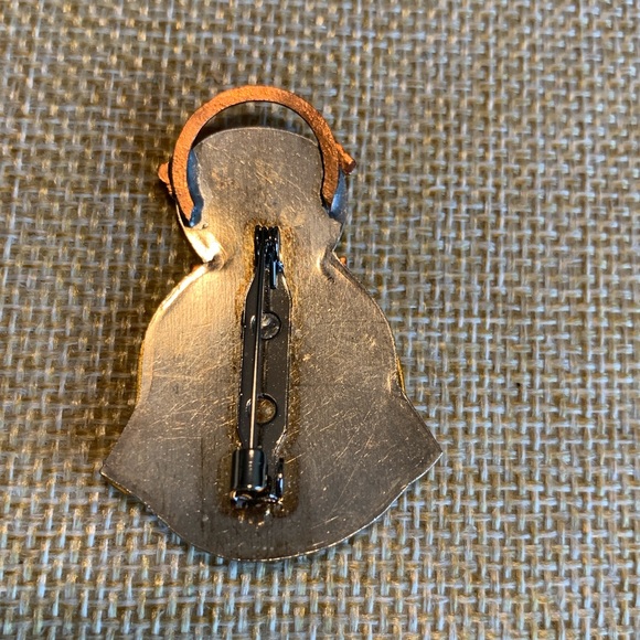 Mixed metal artisan made snowman pin - Picture 4 of 5